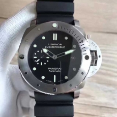 138沛纳海pam305 B131465919505 橡胶带 机械男表 XF